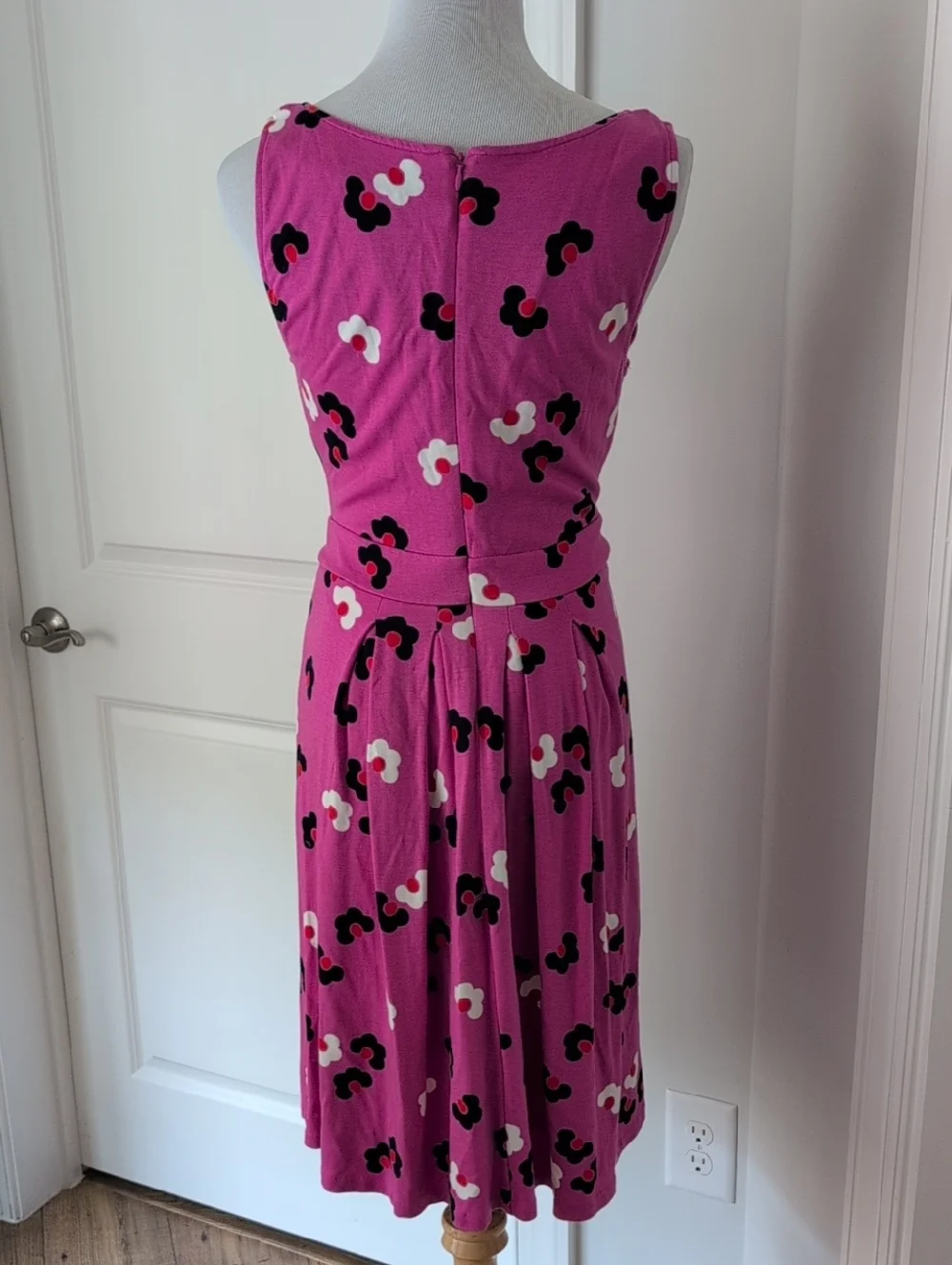 Boden Joanna Ponte Dress, Pink With Daisies, Sleeveless Summer Size 8P - Picture 4 of 11
